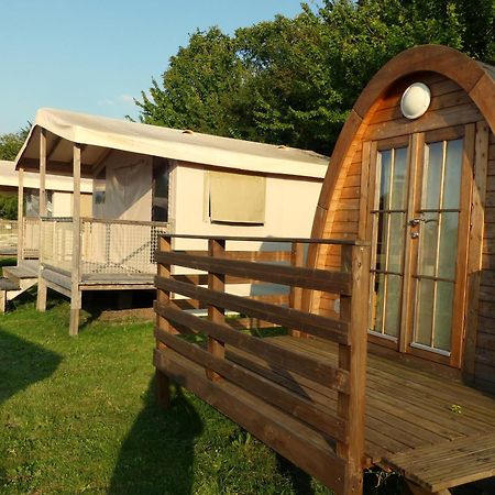 Camping Du Pontis Verteillac エクステリア 写真