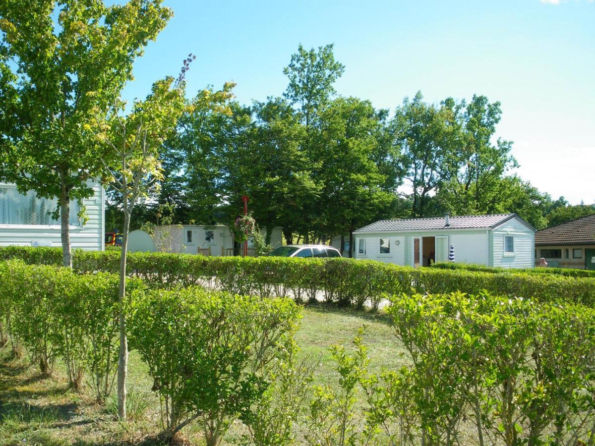 Camping Du Pontis Verteillac エクステリア 写真
