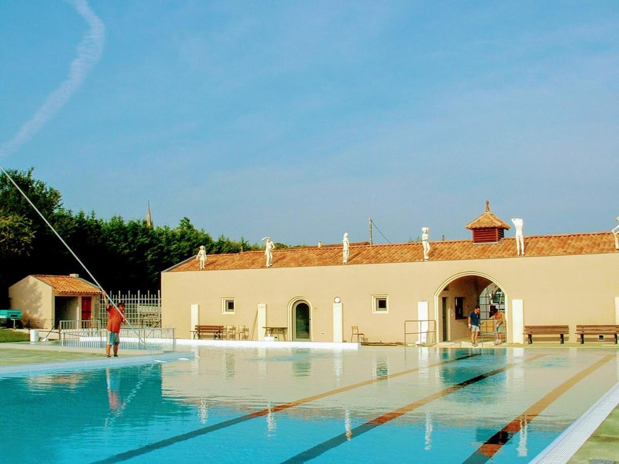 Camping Du Pontis Verteillac エクステリア 写真