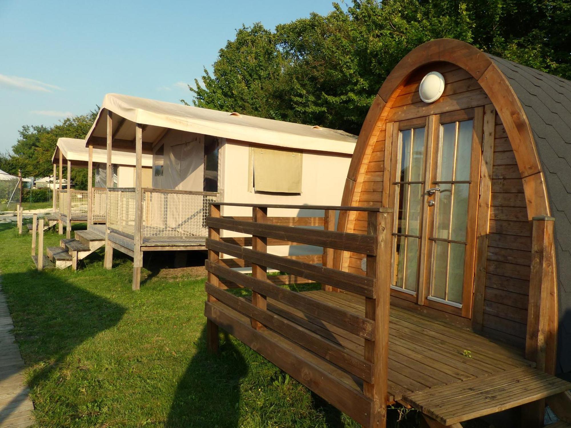 Camping Du Pontis Verteillac エクステリア 写真