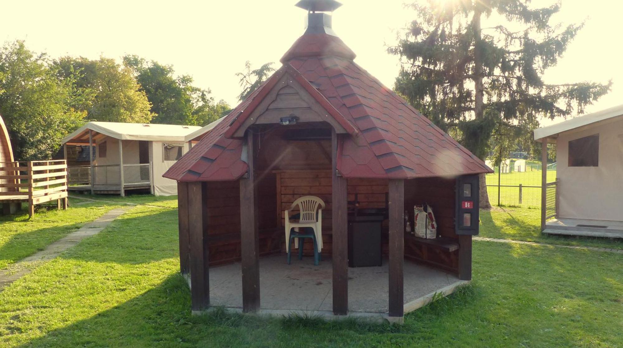 Camping Du Pontis Verteillac エクステリア 写真