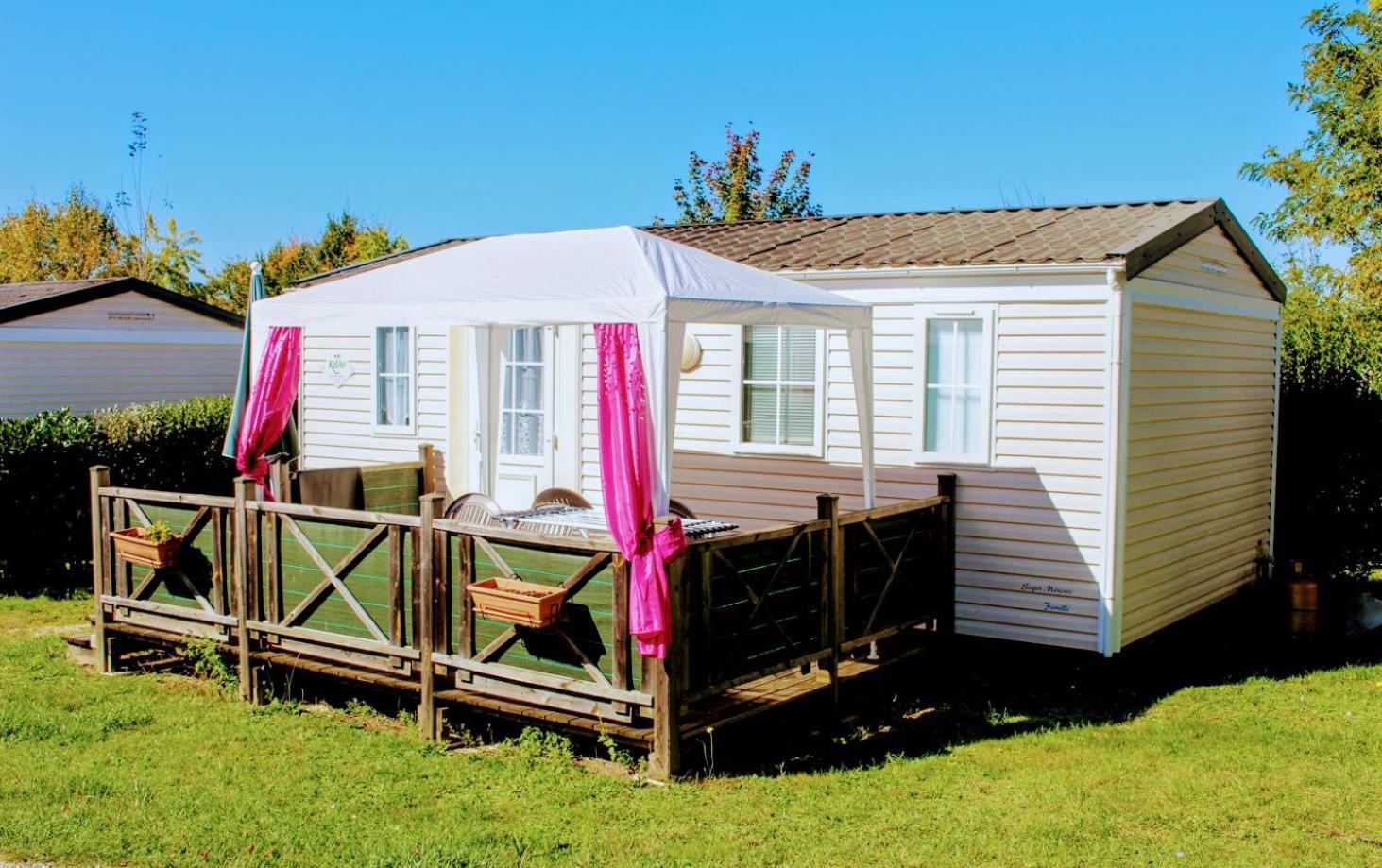 Camping Du Pontis Verteillac エクステリア 写真