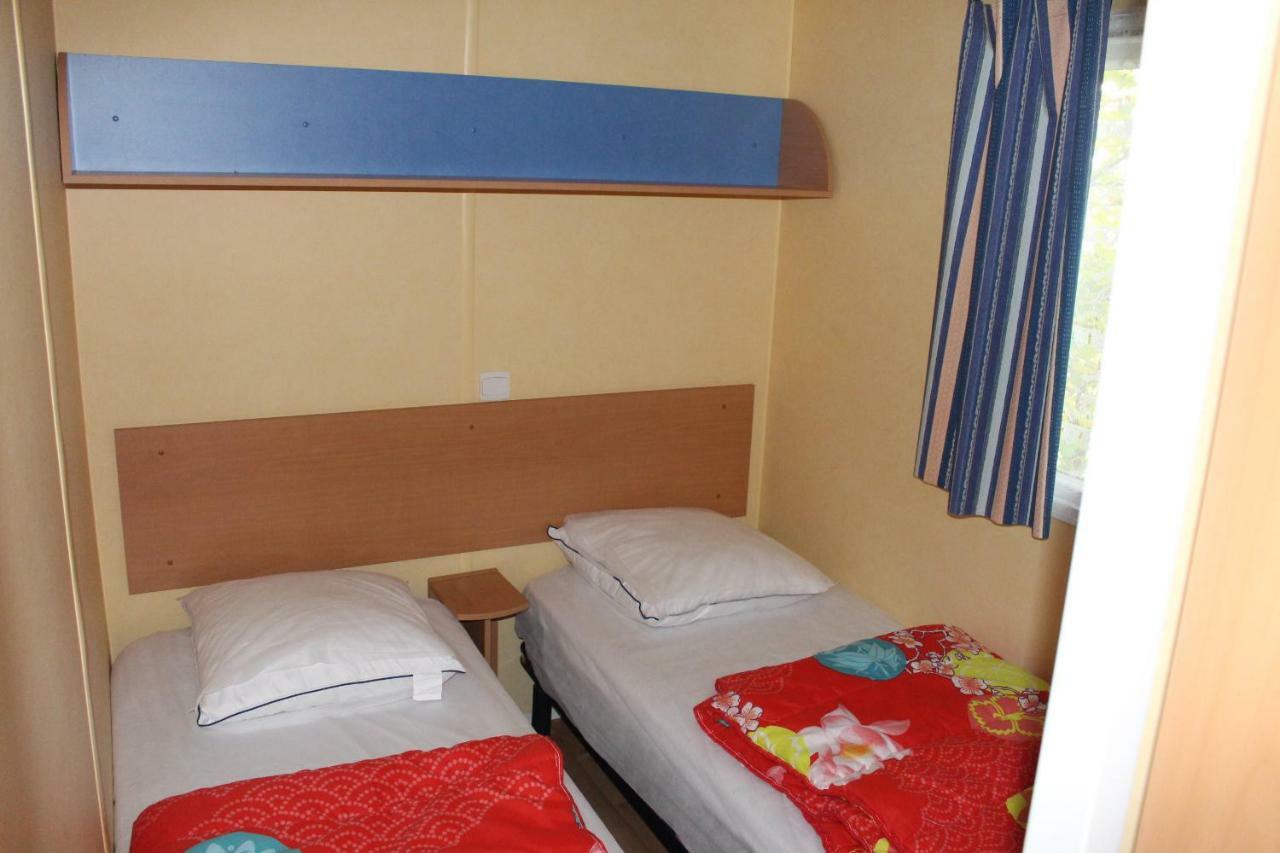 Camping Du Pontis Verteillac エクステリア 写真