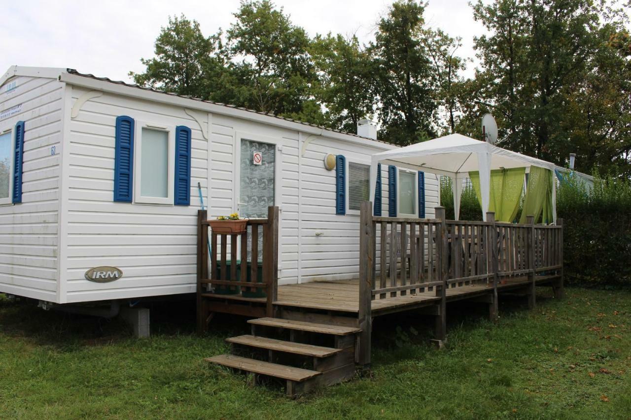 Camping Du Pontis Verteillac エクステリア 写真