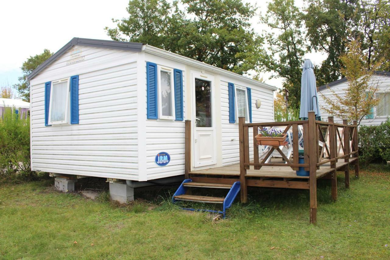 Camping Du Pontis Verteillac エクステリア 写真