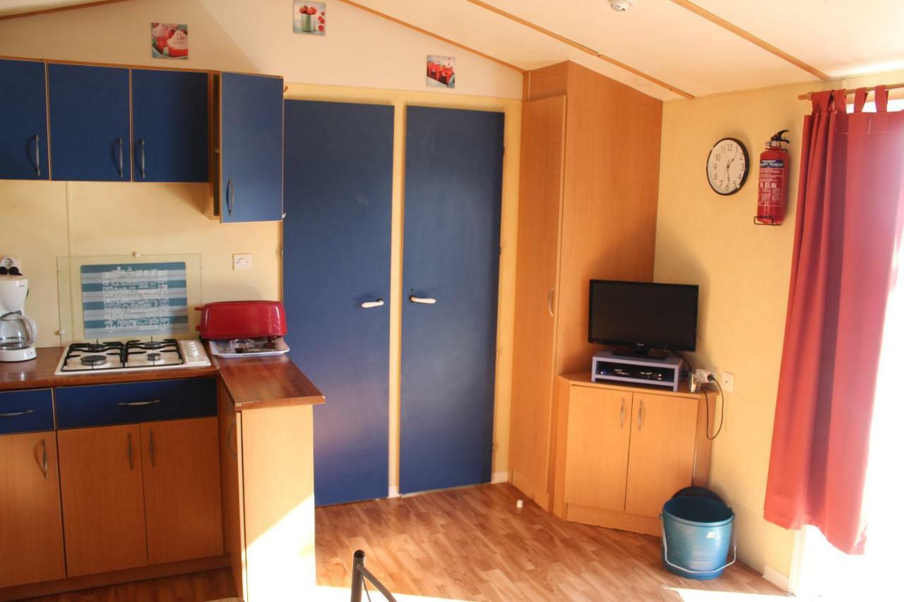 Camping Du Pontis Verteillac エクステリア 写真